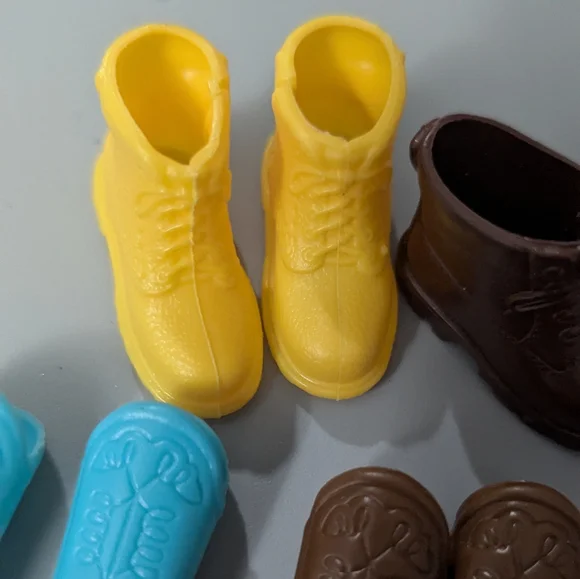 Lot of 5 Vintage Barbie shoes Red Cowboy Boots & Chunky Hiking Yellow Brown - Picture 2 of 6